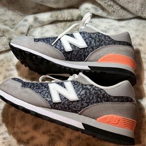 New Balance 515 sneaker, denim gray, and peach color, ladies size 10
